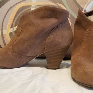 Nine West Camel Booties Sz 8.5